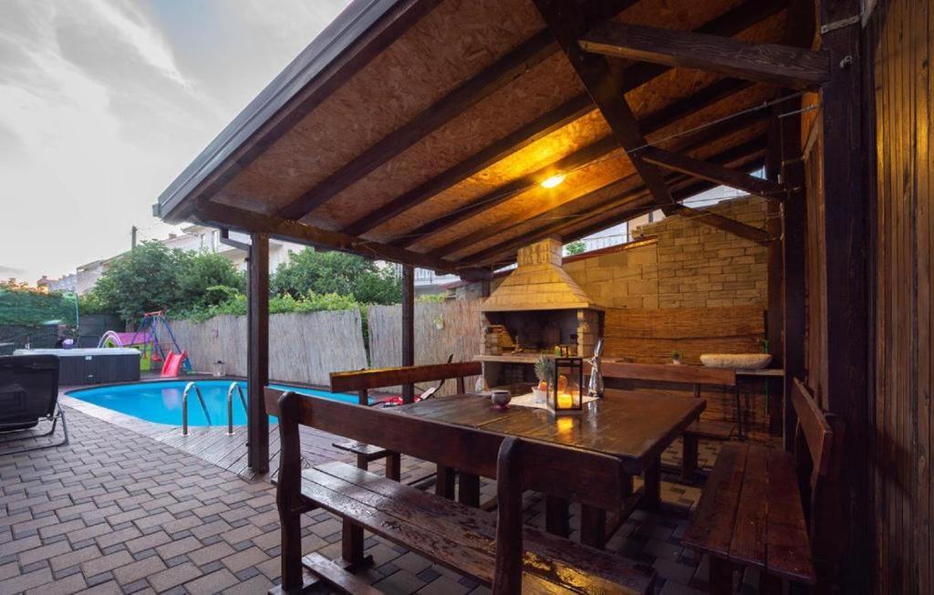 Apartmani Antoneta Kaštela Esterno foto