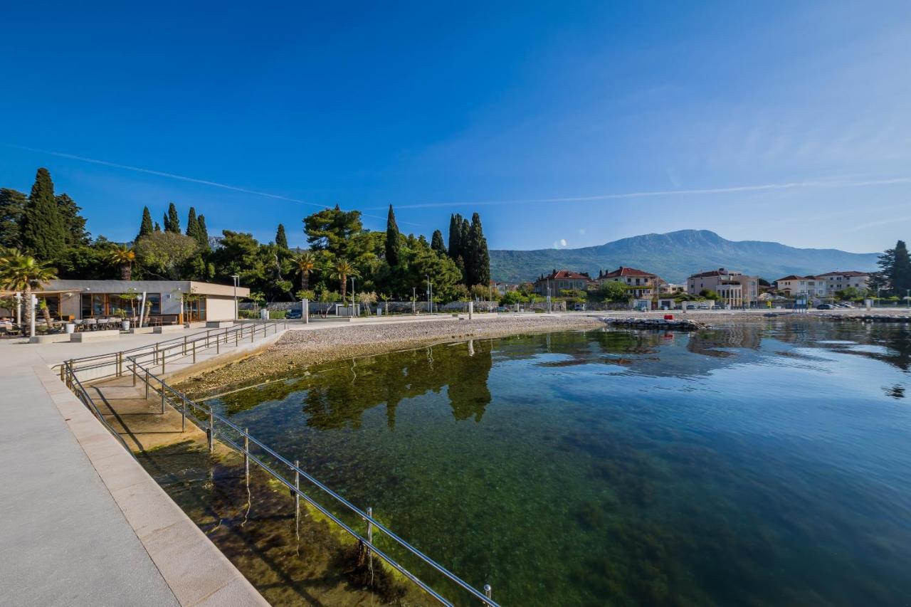 Apartmani Antoneta Kaštela Esterno foto